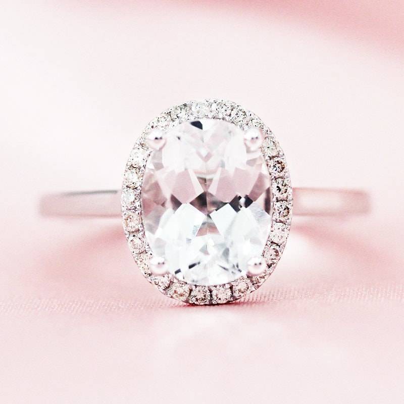 November Heiligenschein Birthstone 7x9mm Oval Geschnitten Natürlichen Weißen Topas Ring Diamanten Massiv 14K White Gold Verlobungsring Ehering Braut von WFHomeElements
