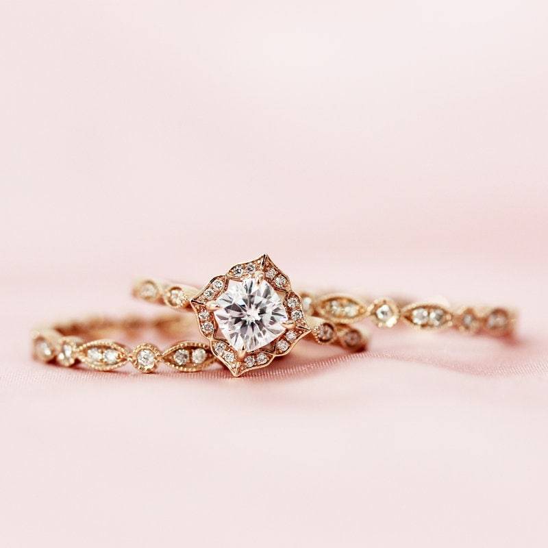 Vintage-Design 5mm, Dass Kissenschliff Forever Klassisch Moissanite Ring Set Halo-Ring Massiv 14 K Rose Gold Verlobungsring Versprechen von WFHomeElements