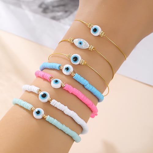 WFKKMEQ Freundschafts Stretch Armband, Bohemian Armbänder, Buntes Perlen Stapelbare Armband, Strand Surfer Armbänder, Alphabet Bracelet, Schmuck für Frauen und Mädchen (7 Stück) von WFKKMEQ