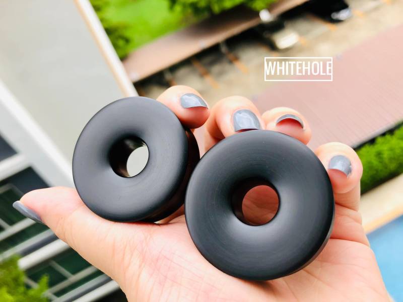 Plugs Donut Tunnel[Mattschwarz]-Plugs Custom/Plugs Smoke/Plugs Resin von WHITEHOLEDESIGN