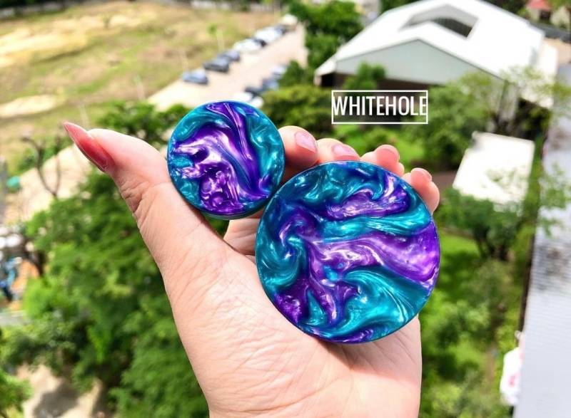 Plugs[Lila Perle & Grüne Perle]-Plugs Custom/Plugs Smoke/Plugs Resin von WHITEHOLEDESIGN