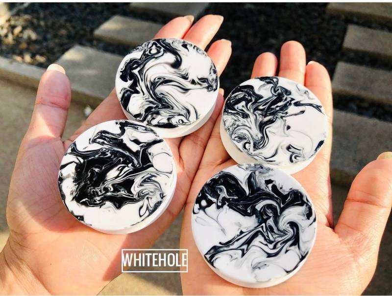 Plugs [Matt Weiß/Schwarz Smoke]-Plugs Custom/Plugs Smoke/Plugs Resin von WHITEHOLEDESIGN