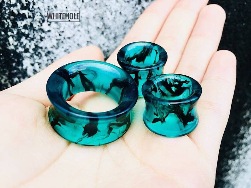 Tunnel Plugs[Grün/Smoke Schwarz]-Plugs Custom/Plugs Smoke/Plugs Resin von WHITEHOLEDESIGN