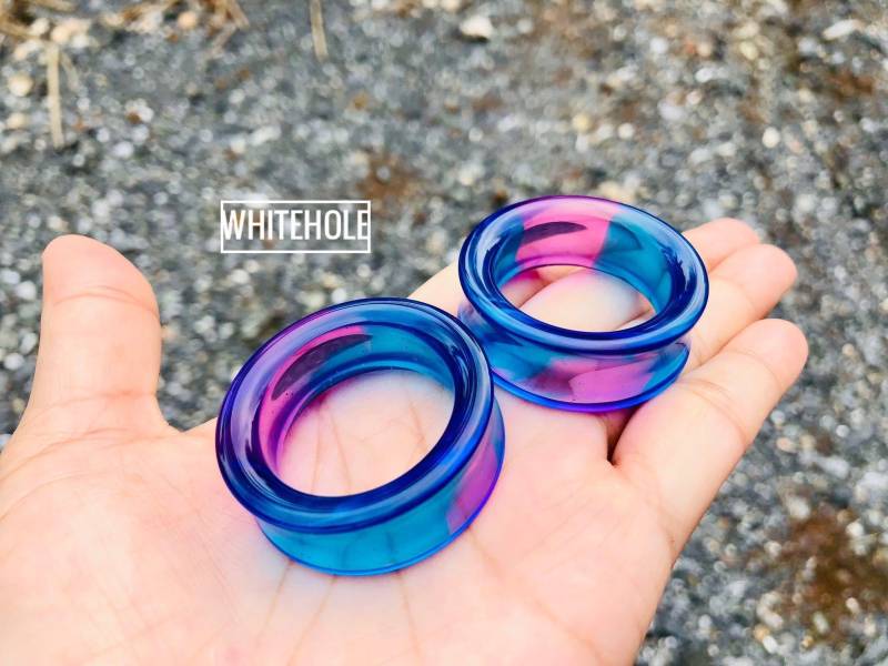 Tunnel Plugs[Lila&blau]-Plugs Custom/Plugs Smoke/Plugs Resin von WHITEHOLEDESIGN