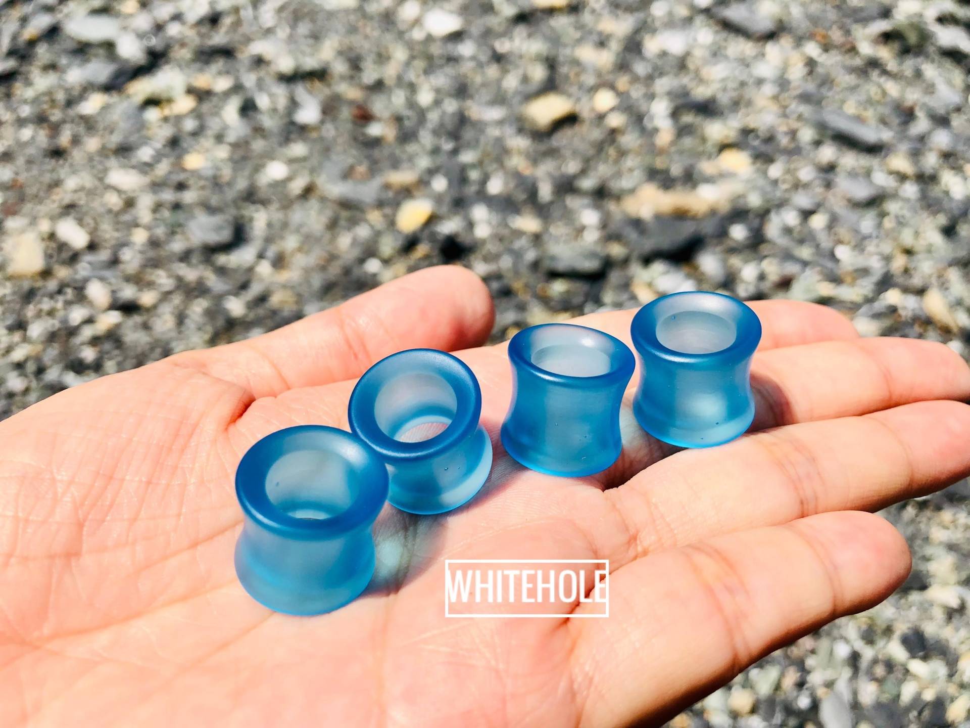 Tunnel Plugs[Matt Hellblau]-Plugs Custom/Plugs Smoke/Plugs Resin von WHITEHOLEDESIGN