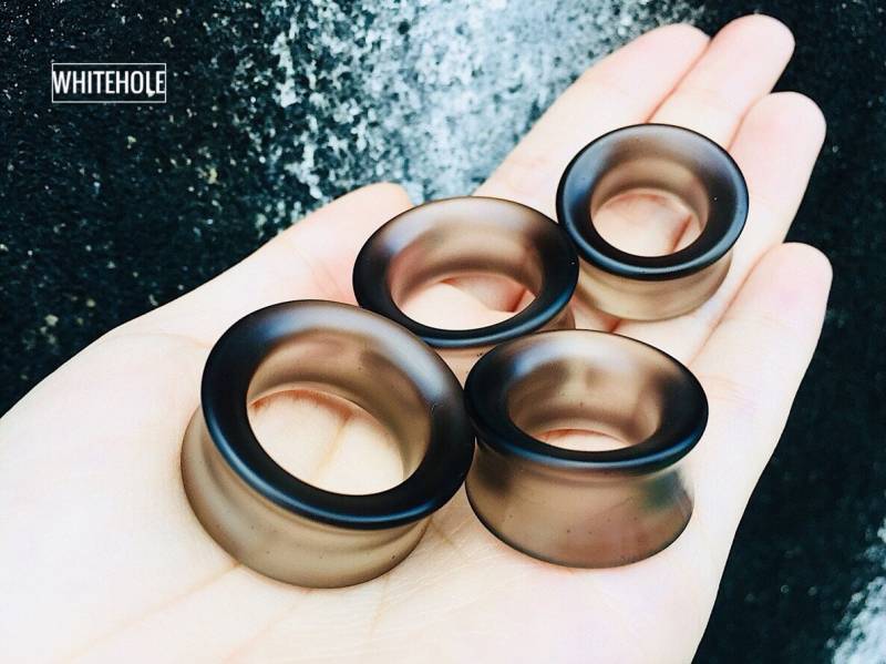 Tunnel Plugs[Matt Hellschwarz]-Plugs Custom/Plugs Smoke/Plugs Resin von WHITEHOLEDESIGN