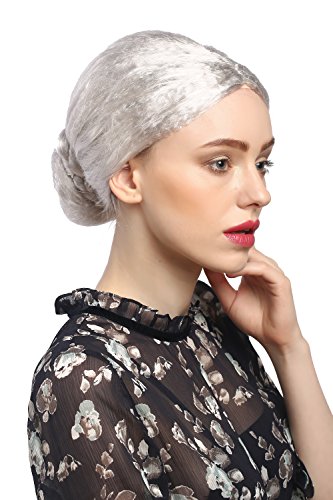 WIG ME UP - 2405-PC309 Perücke Damen Karneval Fasching Oma Großmutter Ballerina Gouvernante Grau Silbergrau Dutt von WIG ME UP