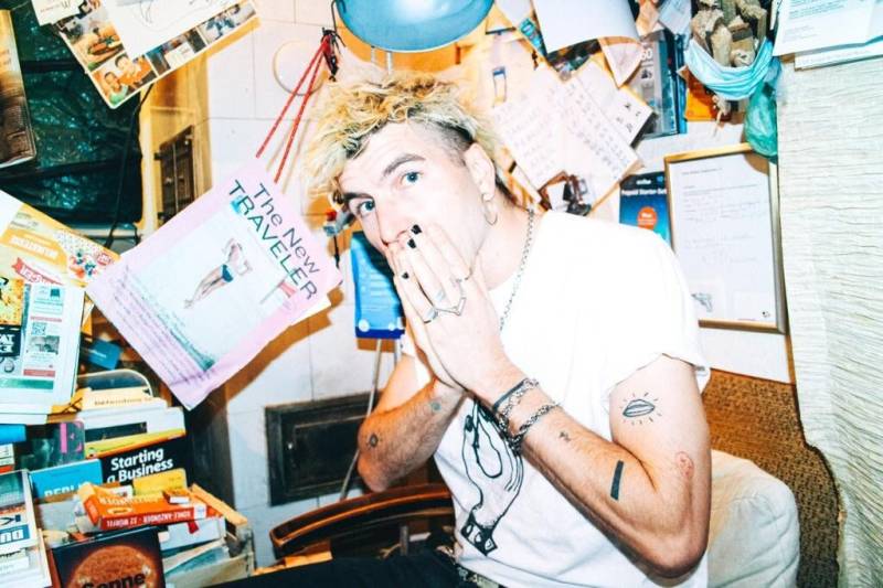 Burn The Fire Unisex Shirt von WILDAWOLF