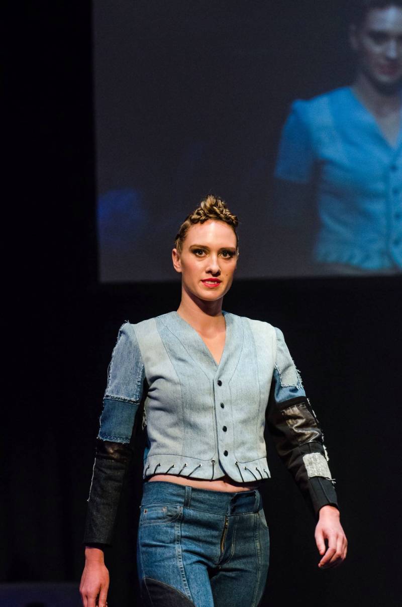 Patchwork Recycling Denim Abgeschnitten Jacke Mit Leder Schnürung Patchwork Recycling Denim Abgeschnitten Jacke Mit Leder Schnürung von WILDFLOWERstyle