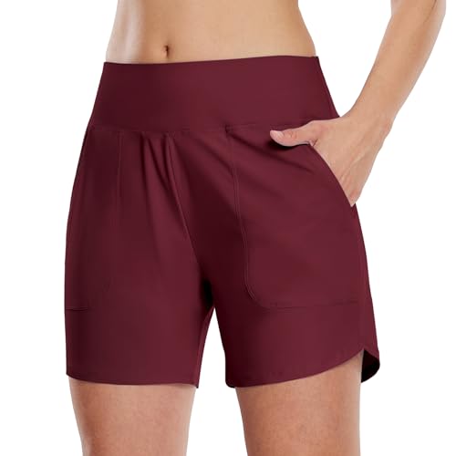 WILLIT Damen Badeshorts Swim Badehose Boardshorts High Waist Sommer Bikini Shorts Schnelltrocknend UPF 50+ Tummy Control Beach Shorts 5" mit Taschen Weinrot XS von WILLIT