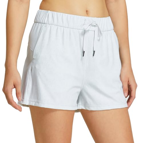 WILLIT Damen Shorts Sporthose Kurz Laufhose Sommer Shorts Leichte Wanderhose Schnelltrocknend Kurze Hose Fitness Sport Yoga Lounge Laufen mit Taschen 2.5" Heideweiß M WILLIT Damen Shorts Sporthose Kurz Laufhose Sommer Shorts Leichte Wanderhose Schnelltrocknend Kurze Hose Fitness Sport Yoga Lounge Laufen mit Taschen 2.5" Heideweiß M von WILLIT