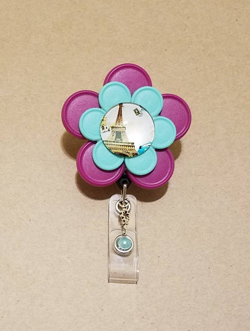 Rosa Eiffelturm Abzeichen Halter von WJDragonflyCreations