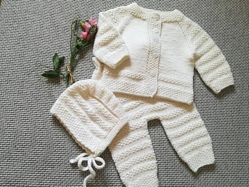 Handgestrickte Merino Wolle Baby Set Tauf Outfit von WLoveCreated