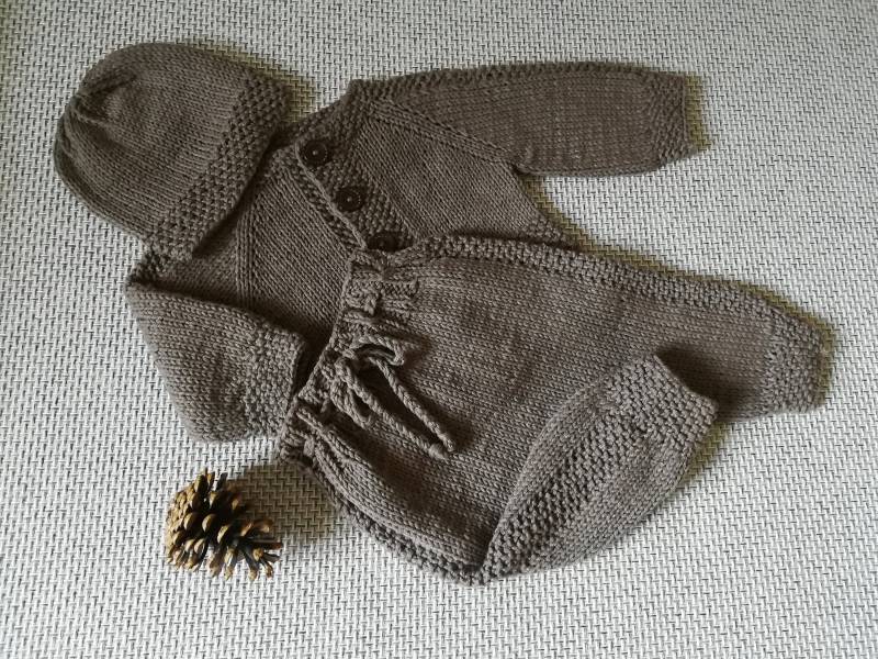 Handgestricktes Baby Set Aus Baumwolle Strickjacke, Hose & Mütze von WLoveCreated