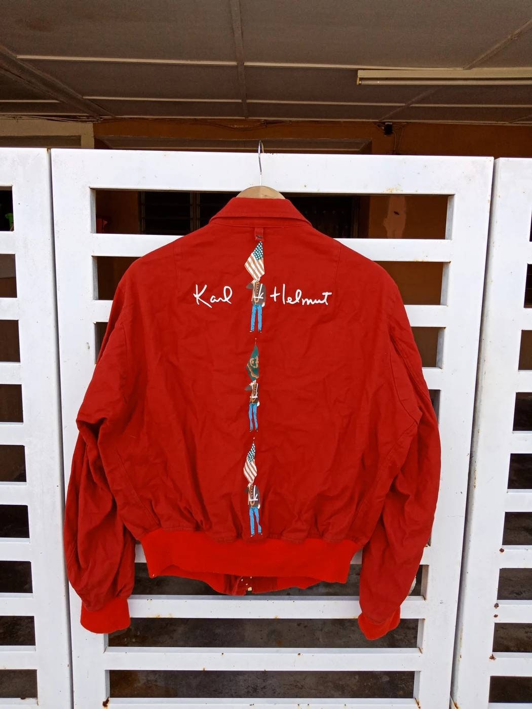 Karl Helmut Gestickte Große Logo-Spell-Out-Wende-Bomberjacke von WMISHOP