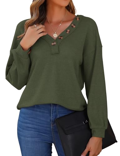 WNEEDU Damen Waffelstrick Pullover V-Ausschnitt langärmelig Tops mit Dekorative Knöpfe Lässig Lose Tunika Shirts Armeegrün 2XL von WNEEDU