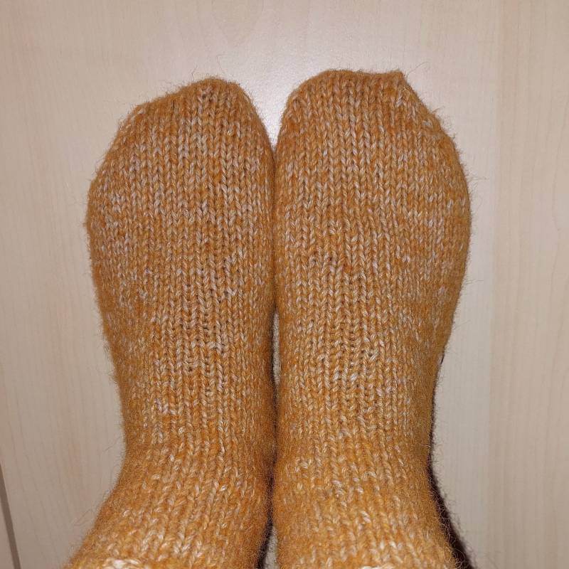 Orangefarbene Wollsocken Für Damen, Handgestrickt Aus Alpakawolle, Größe 37/38 von WOLLlustAccesoires