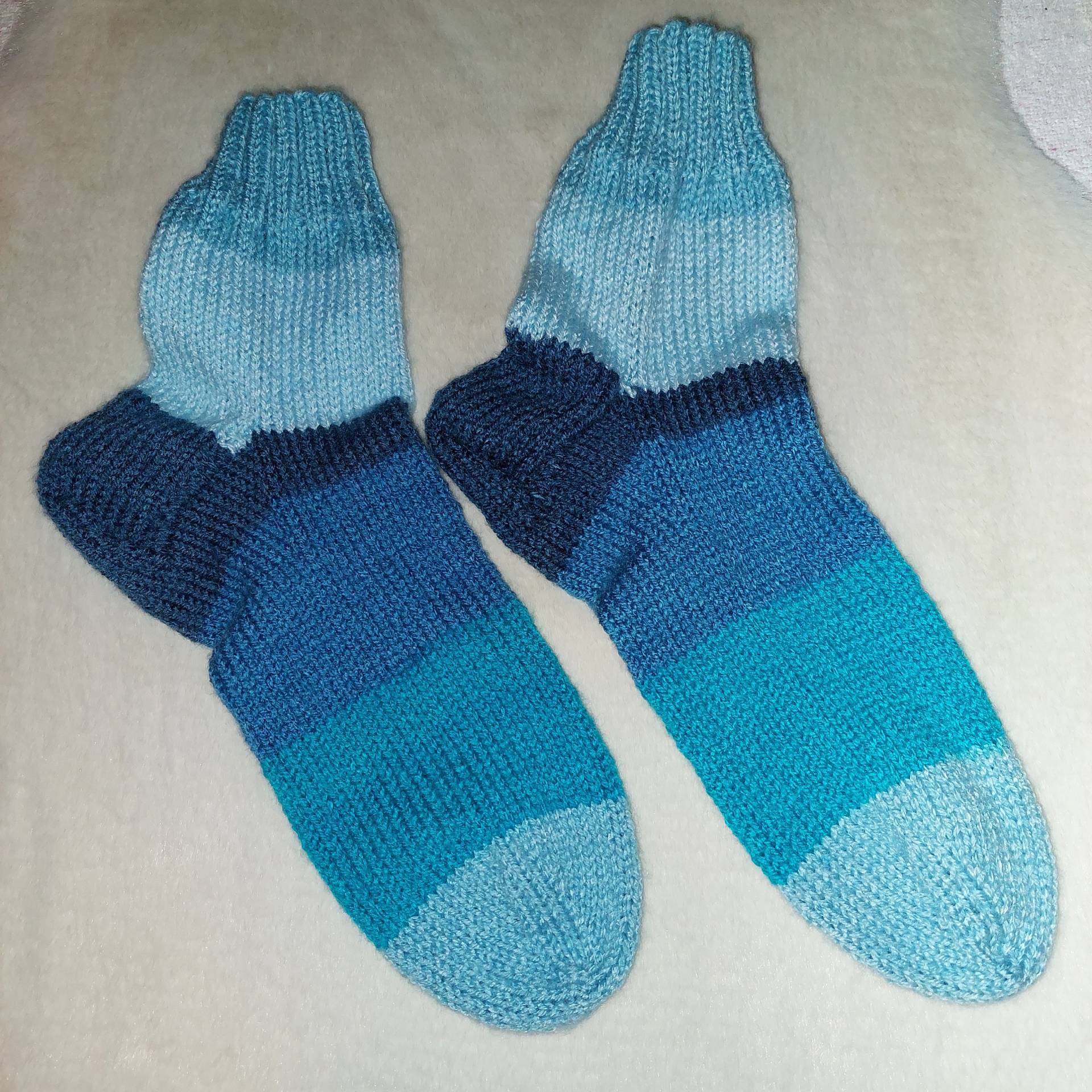 Socken Blau Gestreift, Unisex, Größe 42/43/44 von WOLLlustAccesoires