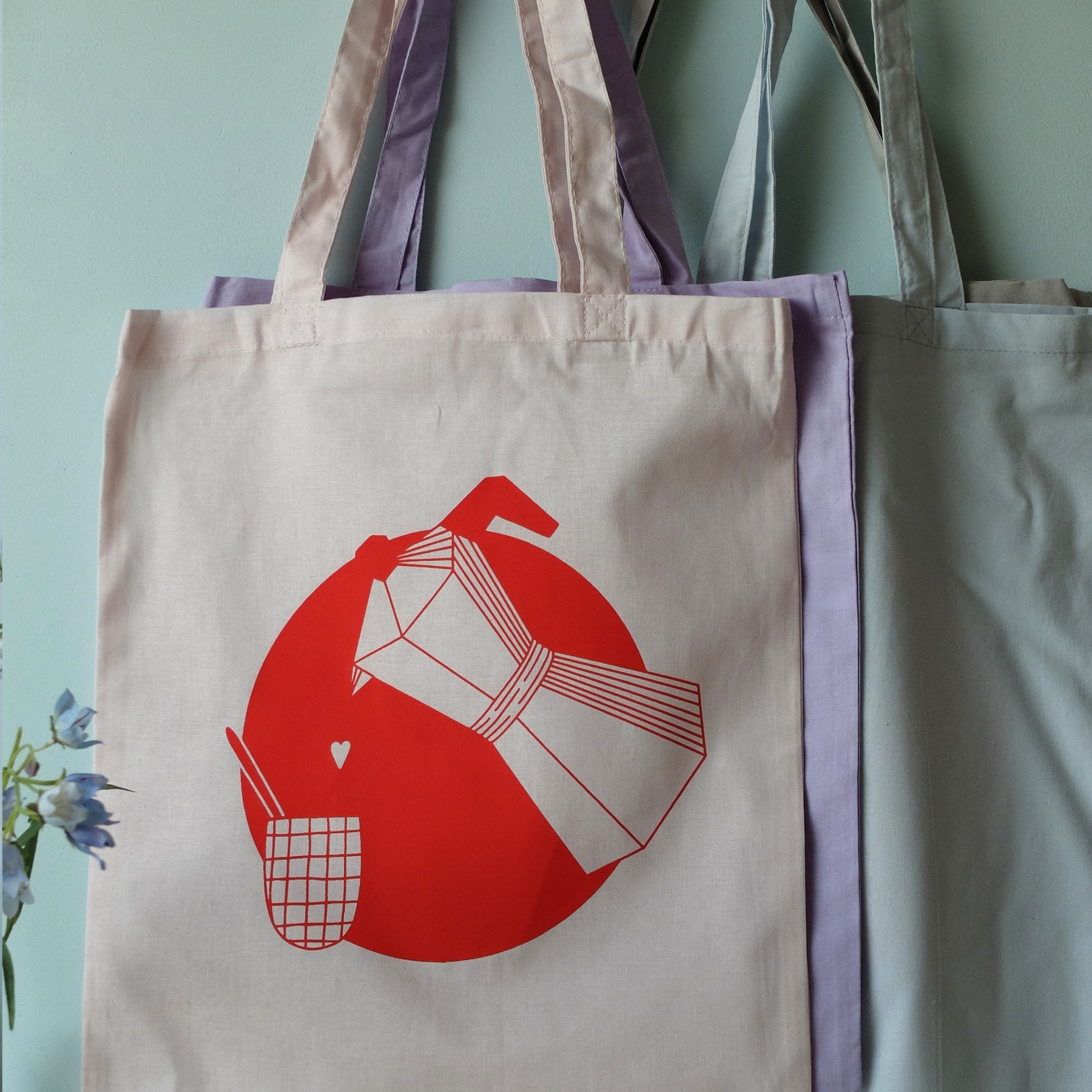 Handbedruckte Stofftasche Kaffeeliebe Handbedruckte Stofftasche Kaffeeliebe von WONDEROFTODAY