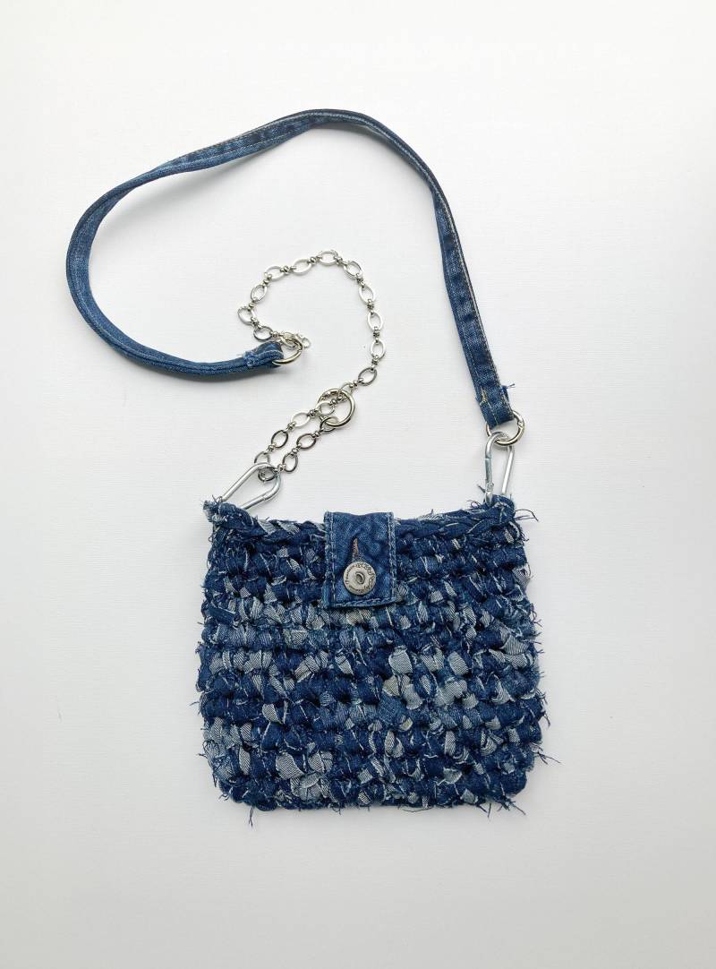 Upcycling Denim Crossbody Tasche Mit Jeans-Metall-Tragekordel Handmade Boho Chic Für Fans von WOOLBLOOMY