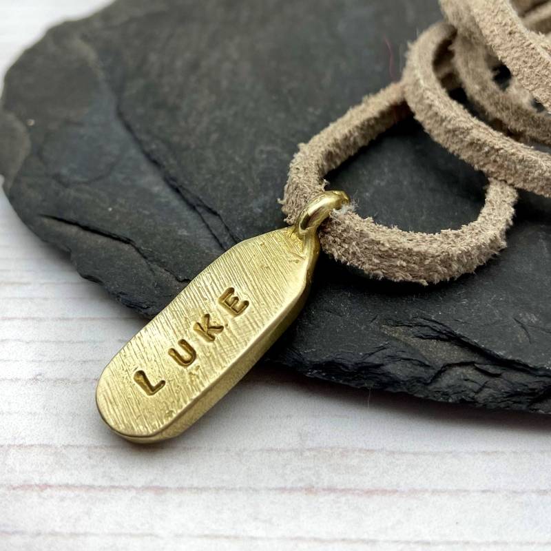 Handgelenk Wrap Gestempelt Charm Leder - Personalisiertes Wildleder Wickelarmband Armband Oder Halskette Initial Herren von WORKSHOPone80