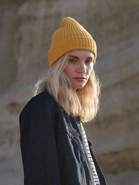 WOTE Mütze aus softem recyceltem Cashmere Mix von WOTE