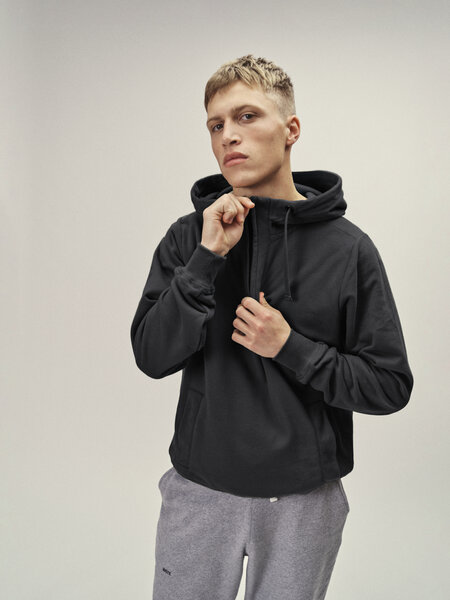 WOTE Outdoor Sweatshirt aus Bio-Baumwolle von WOTE