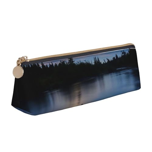 WQUVMDS Federmäppchen aus Leder mit Mondschein-Flussdruck, dreieckig, Reißverschluss, Stifteetui, Kosmetiktasche, Schreibwaren-Tasche von WQUVMDS