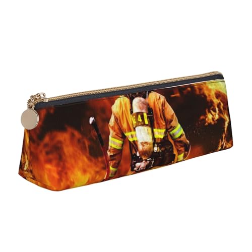 WQUVMDS Feuerwehrmann Feuerwehrmann Flammendruck Leder Federmäppchen Dreieckig Reißverschluss Stifttasche Kosmetiktasche Schreibwarentasche von WQUVMDS