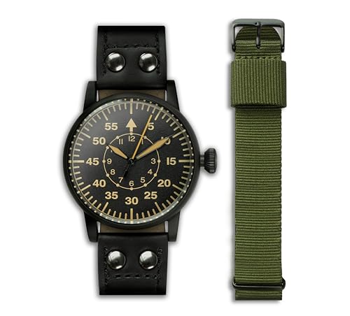 WARTIME Militäruhr WWII Luftwaffe Black Edition - Vintage Pilotenuhr mit Schweizer Uhrwerk, Gehäuse aus Stahl Gun Black, Zeiger mit Superluminova und zwei Riemen in einer Munitionskiste WARTIME Militäruhr WWII Luftwaffe Black Edition - Vintage Pilotenuhr mit Schweizer Uhrwerk, Gehäuse aus Stahl Gun Black, Zeiger mit Superluminova und zwei Riemen in einer Munitionskiste von WTI WORLD TIME INTERNATIONAL