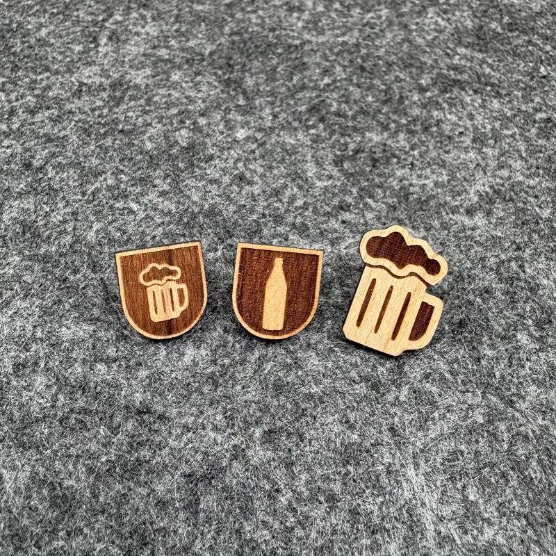 Holz Anstecker Pin Brosche Hutnadel Tracht Lederhose Dirndl Hut Janker Trachtenweste Cap Bier Halbe Maß Kirwa Kärwa Oktoberfest Dult Wiesn Holz Anstecker Pin Brosche Hutnadel Tracht Lederhose Dirndl Hut Janker Trachtenweste Cap Bier Halbe Maß Kirwa Kärwa Oktoberfest Dult Wiesn von WTOMshop
