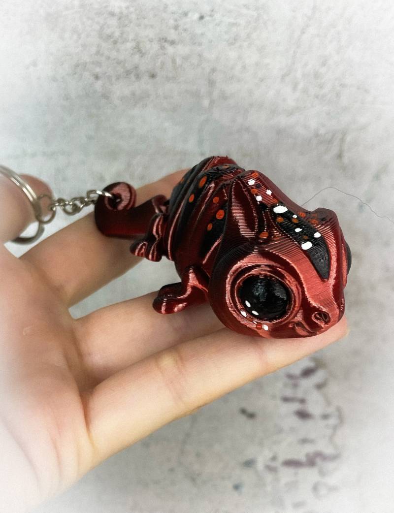Schlüsselanhänger Chamäleon Rot Schwarz von WWonderlanddolls