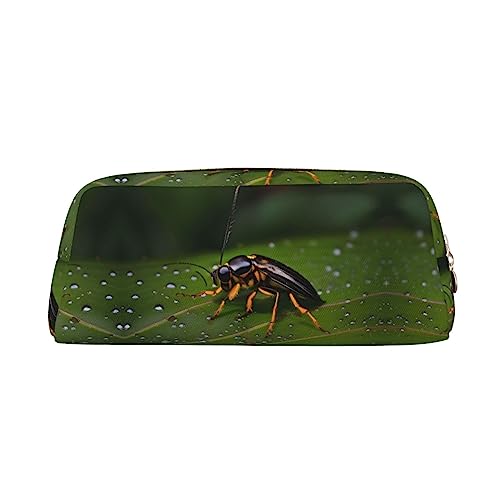WXZYFP Insekten auf Blättern. Das Federmäppchen besteht aus quernarbigem Leder (PVC), Futter aus 100 % Polyester und Vollsiebdruck von WXZYFP