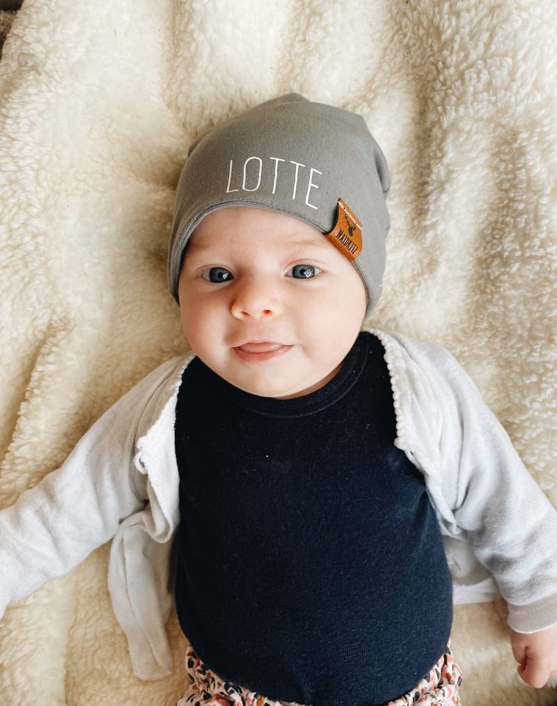 Sommer Mütze - Beanie Ungefüttert Für Baby Und Kleinkind Personalisiert von Waidkitz