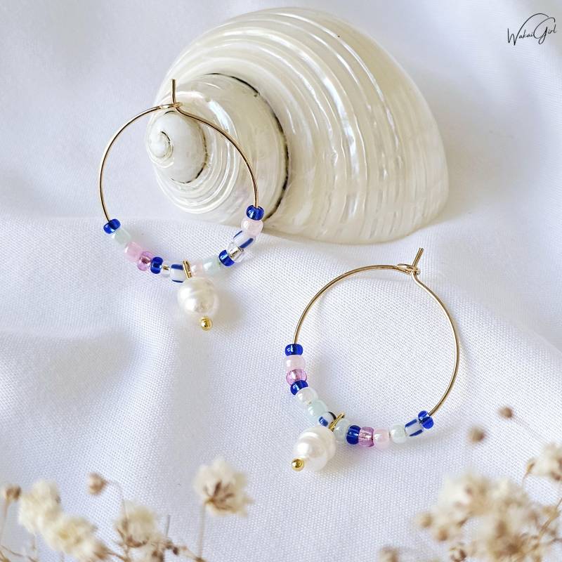 Creolen Bunt Boho Süßwasserperlen Ohrringe Hängend, Perlenohrringe Bunt, Edelstahl Hypoallergen, Filigran, Handgefertigt, Geschenk Für Sie von WakaiGirl