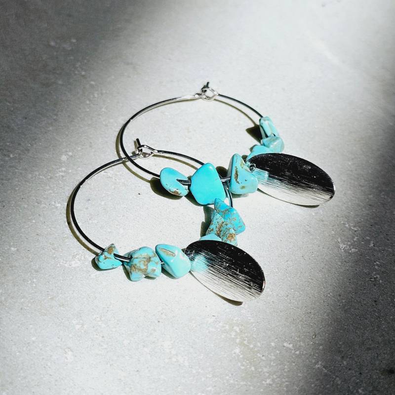 Creolen Mit Türkis Edelstein Boho Hoops Edelstahl Naturstein Ohrringe Spiritueller Schmuck Unikat Weihnachtsgeschenk Frau von WakaiGirl