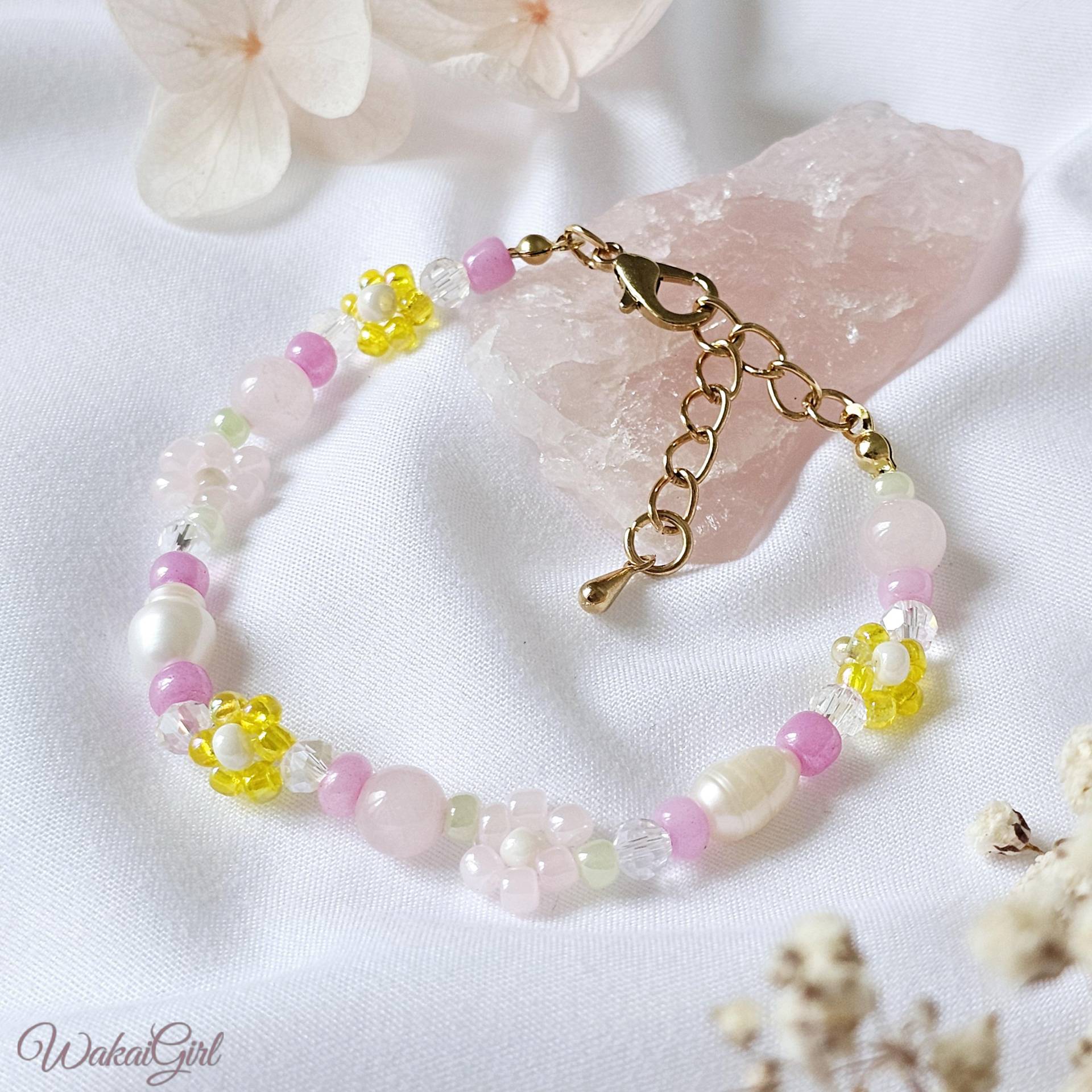 Blumen Armband Mit Edelsteinen, Armkettchen 18K Vergoldet, Handgefertigtes Perlenarmband, Fairy Flower Bracelet, Geschenk Für Freundin von WakaiGirl
