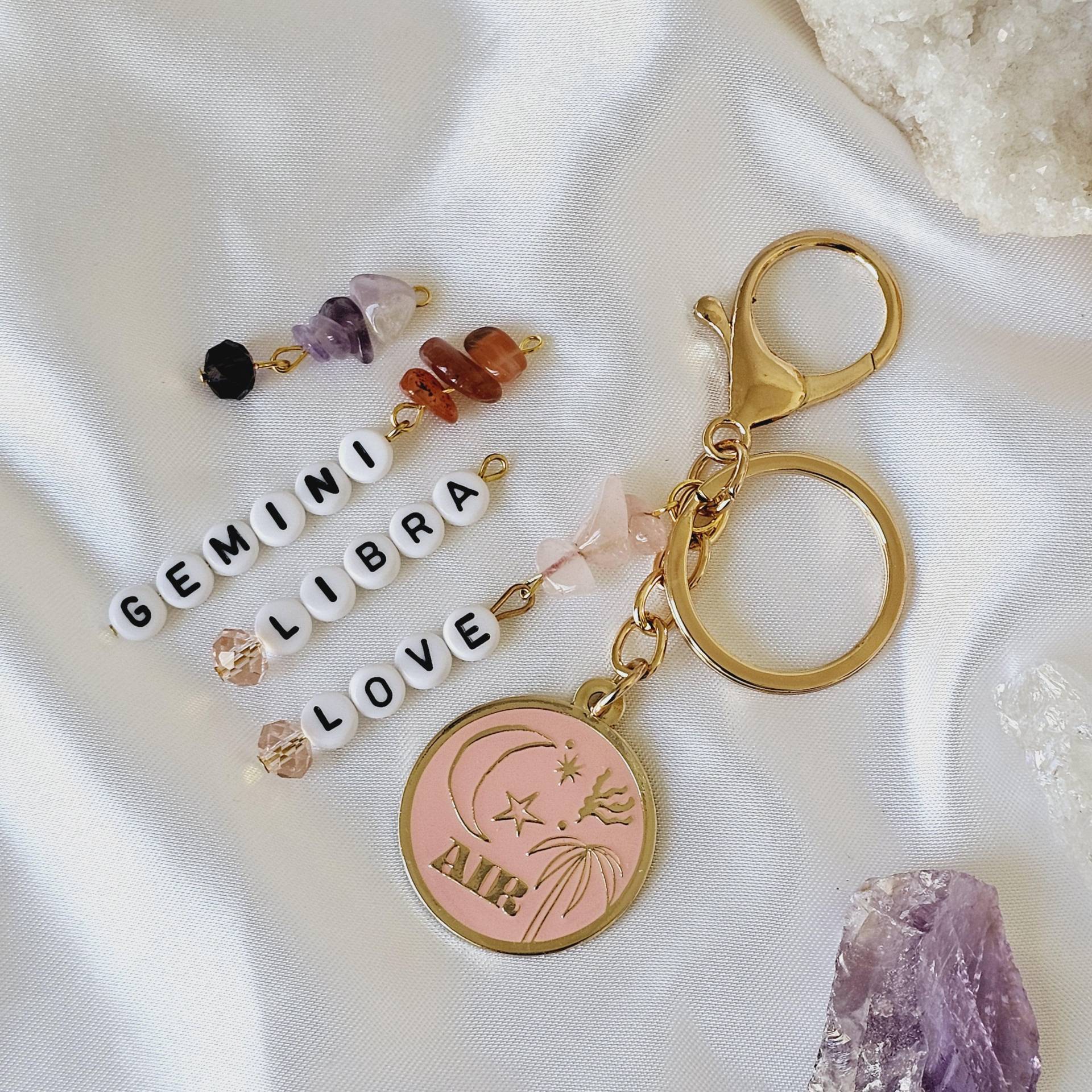 sternzeichen Schlüsselanhänger Luftzeichen Zwillinge Waage Wassermann Personalisierter Edelstein Anhänger Astrologie Geschenk Handmade von WakaiGirl