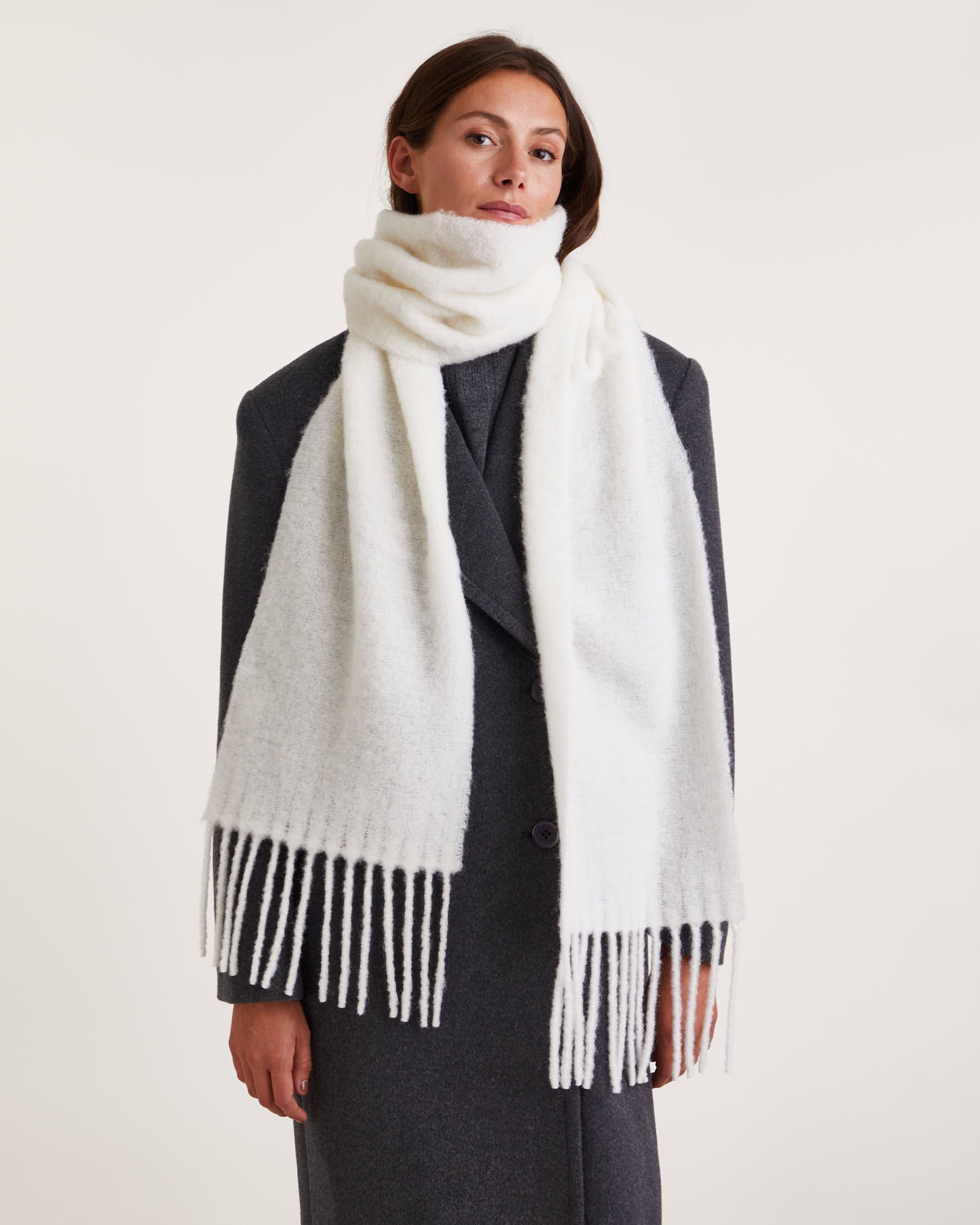 Wakakuu Icons Scarf Ciara Offwhite Wakakuu Icons Scarf Ciara Offwhite von Wakakuu Icons