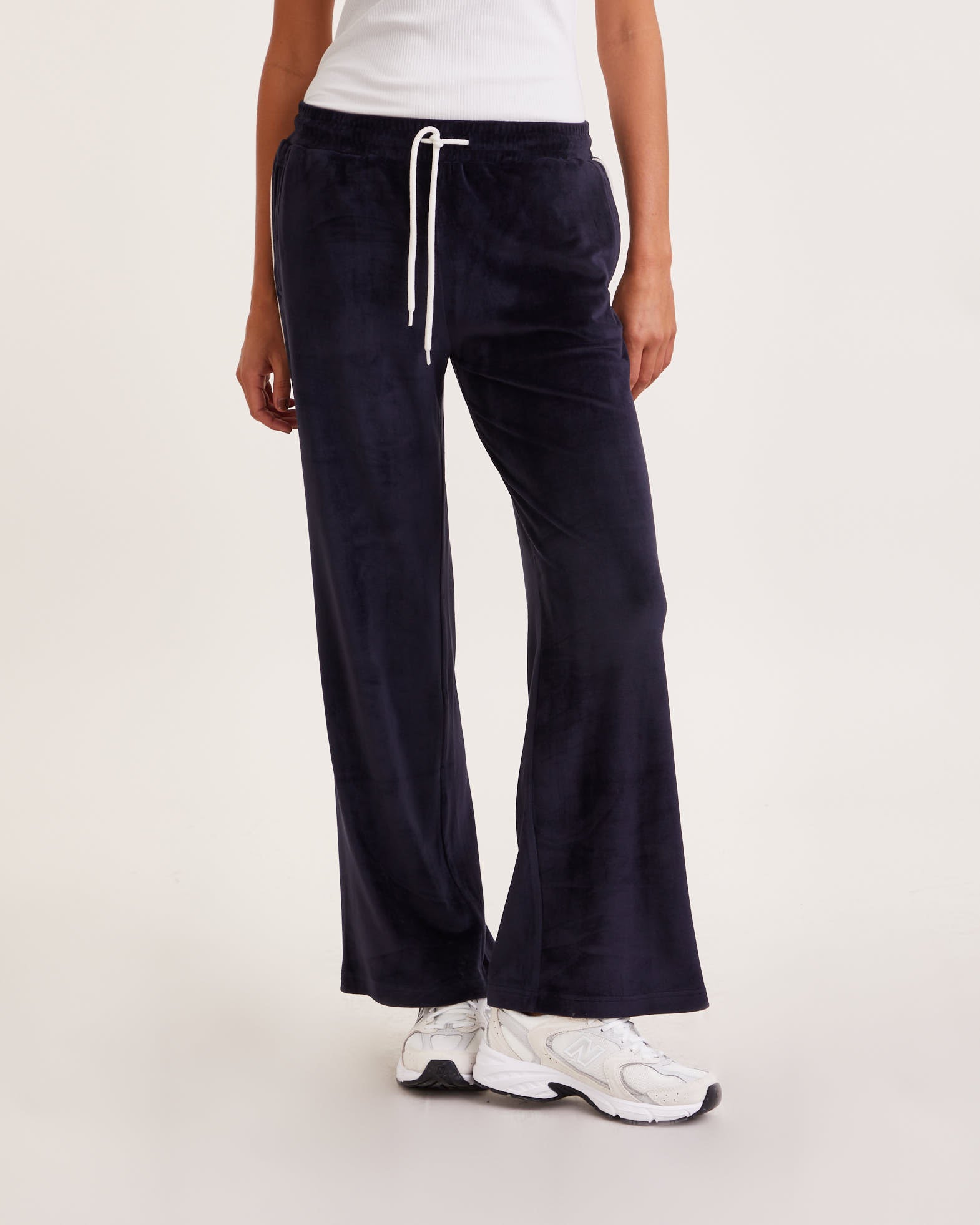 Wakakuu Icons Trousers Cher Pants Navy Wakakuu Icons Trousers Cher Pants Navy von Wakakuu Icons