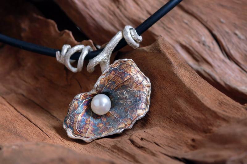 Wundervolle Trichterblüte in 925Er Silber Mit Eingearbeiteter Süßwasserperle - Ein Wunderbarer Blickfang Exklusive Einzelanfertigung von Waldelfensilber