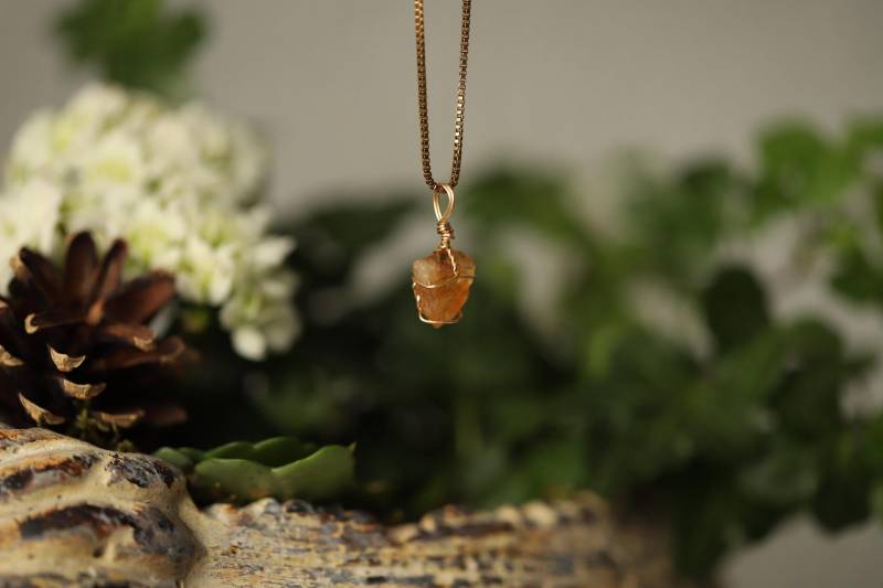 Citrin Edelsteinkette Rohstein - Wähle Deinen Stein I Heilstein-Anhänger Gemstone Necklace Birthstone Weihnachtsgeschenk von WaldgeistGalerie