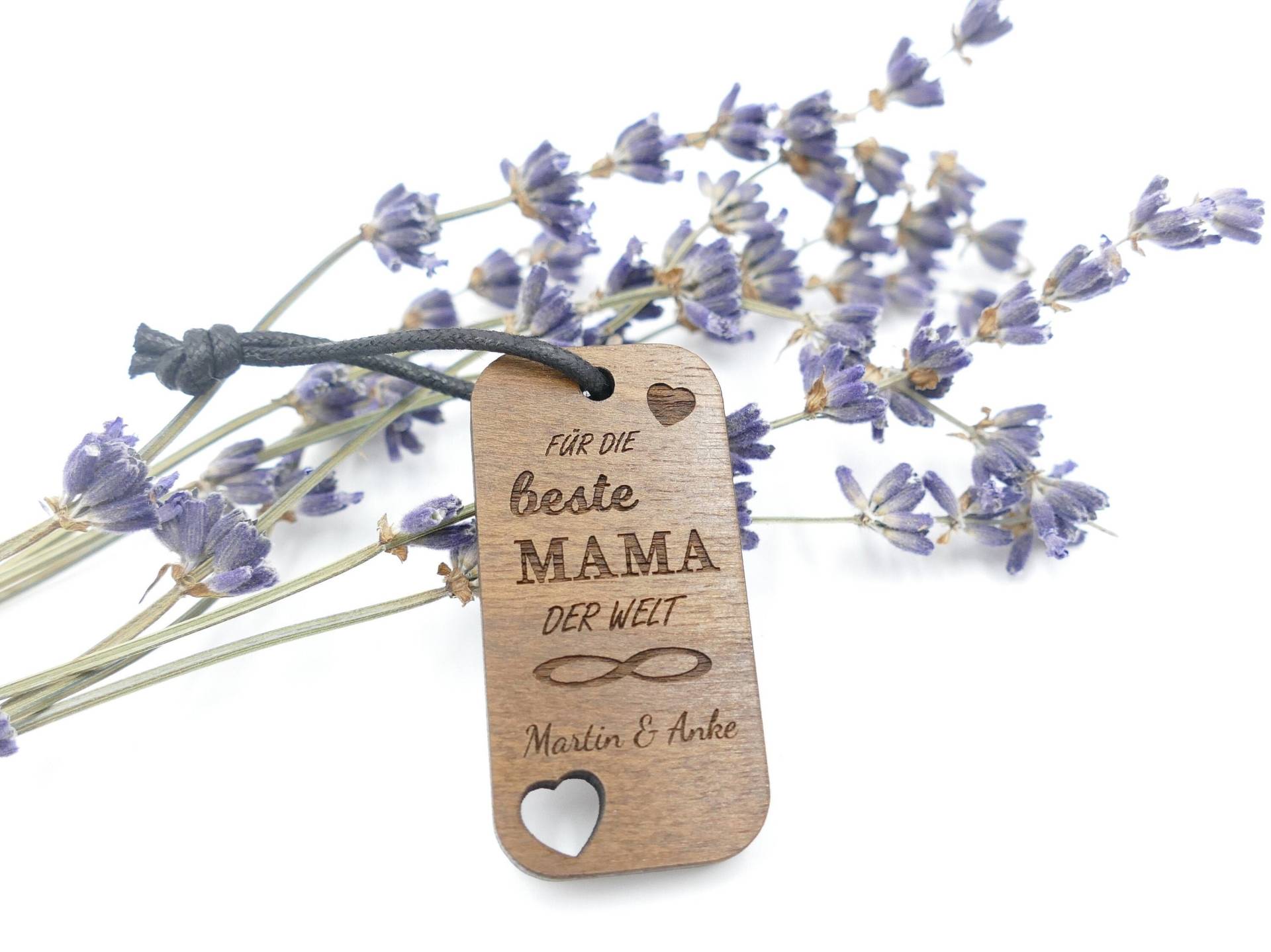 Schlüsselanhänger - "Für Die Beste Mama Der Welt" | Walnussholz Personalisiertes Muttertags Geschenk Wunschgravur Schlüsselanhänger - "Für Die Beste Mama Der Welt" | Walnussholz Personalisiertes Muttertags Geschenk Wunschgravur von WaldherzZollernalb