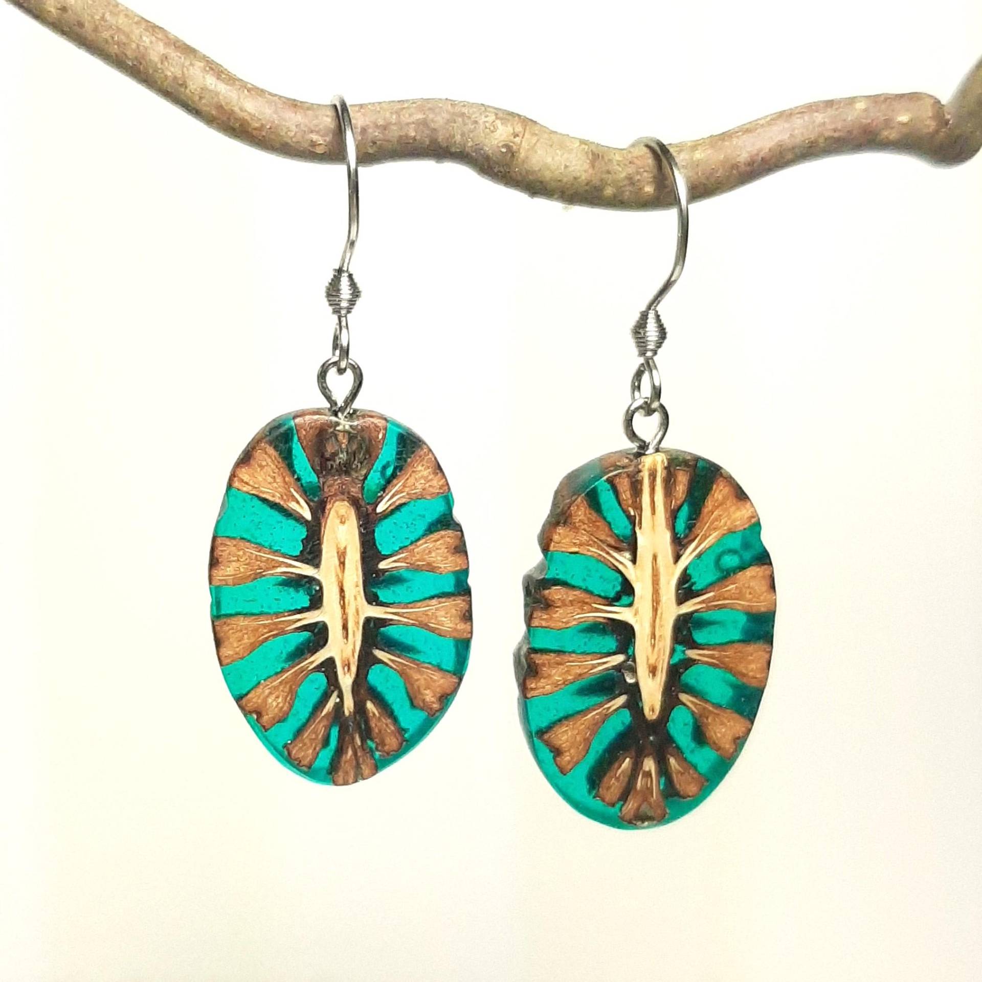 Zapfen-Ohrringe Vom Urweltmammutbaum Mit Teal-Transparentem Kunstharz, Anhängerhöhe 25mm Zapfen-Ohrringe Vom Urweltmammutbaum Mit Teal-Transparentem Kunstharz, Anhängerhöhe 25mm von Waldschnuppe