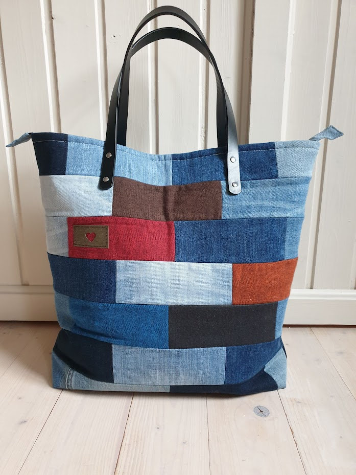 Einkaufstasche, Shopper, Aus Recyceltem Denim, Mit Zipper, Schultertasche, Upcycling, Sofort Versandbereit, Unikat Einkaufstasche, Shopper, Aus Recyceltem Denim, Mit Zipper, Schultertasche, Upcycling, Sofort Versandbereit, Unikat von WaldundWiesenkinder