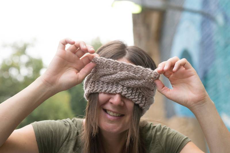 Warmes Gestricktes Stirnband Damen Beiges Zopfmuster Winter Herren Gestrickt von WalkAndWarmHats