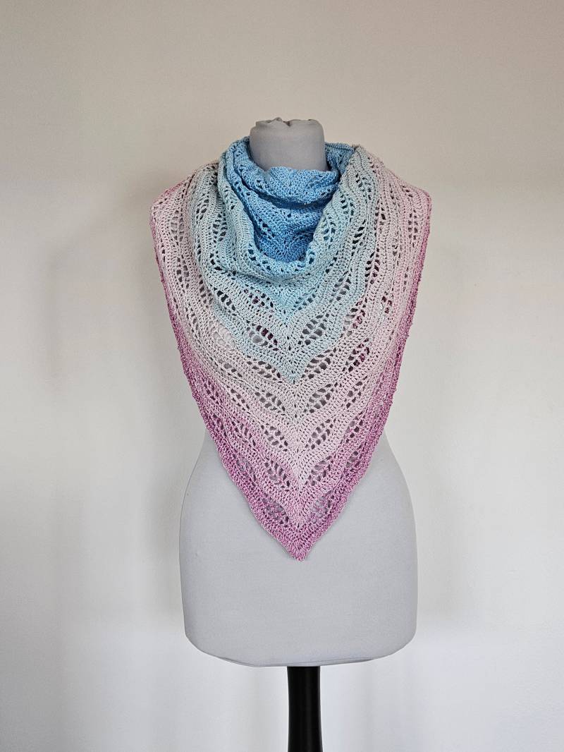 Dreieckstuch Gehäkelt, Schultertuch Mit Farbverlauf, Wellenmuster Dreieckstuch Gehäkelt, Schultertuch Mit Farbverlauf, Wellenmuster von WalkersWunderWerke