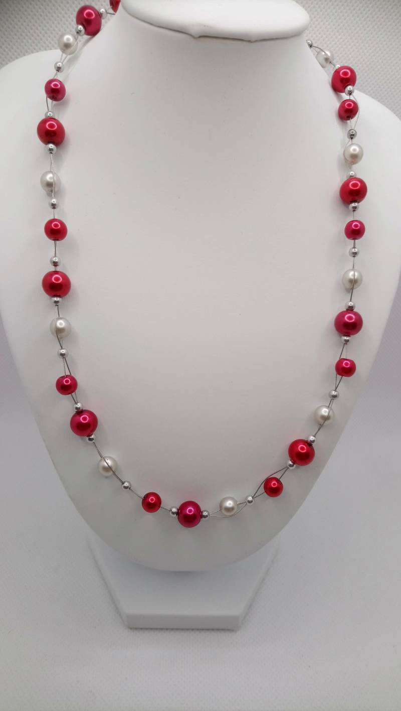 Halskette Rot Glasperlen Kette Geschenk, Glasperlenkette Mit Roten Und Silbernen Perlen, Silberkette Perlen Rot, Perlenschmuck von WalkersWunderWerke