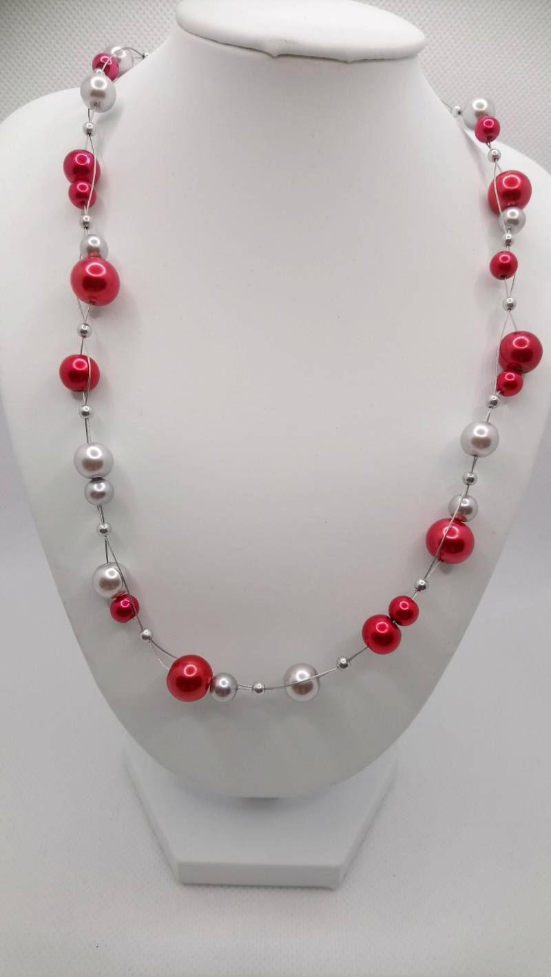 Halskette Silbern Rot Glasperlen Kette Geschenk, Perlenkette Mit Roten Und Silbernen Perlen, Silberkette Perlen Rot, Perlenschmuck von WalkersWunderWerke