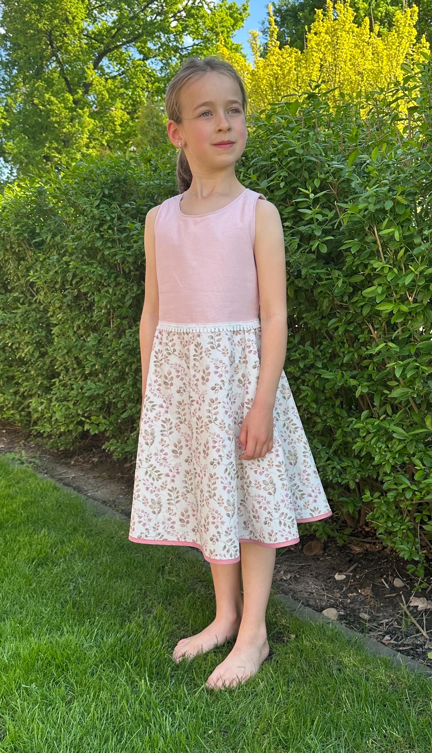 Leichtes Sommerliches Baumwollkleid Ideal Zur Einschulung - Auch Passend Zu Den Schultüten Von Panjona Leichtes Sommerliches Baumwollkleid Ideal Zur Einschulung - Auch Passend Zu Den Schultüten Von Panjona von Walkoon
